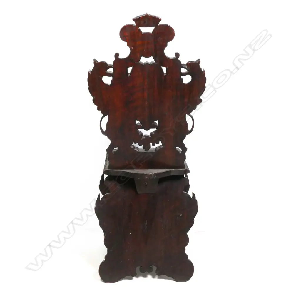 A late 19thC walnut Black Forest carved hall chair, Image 1++