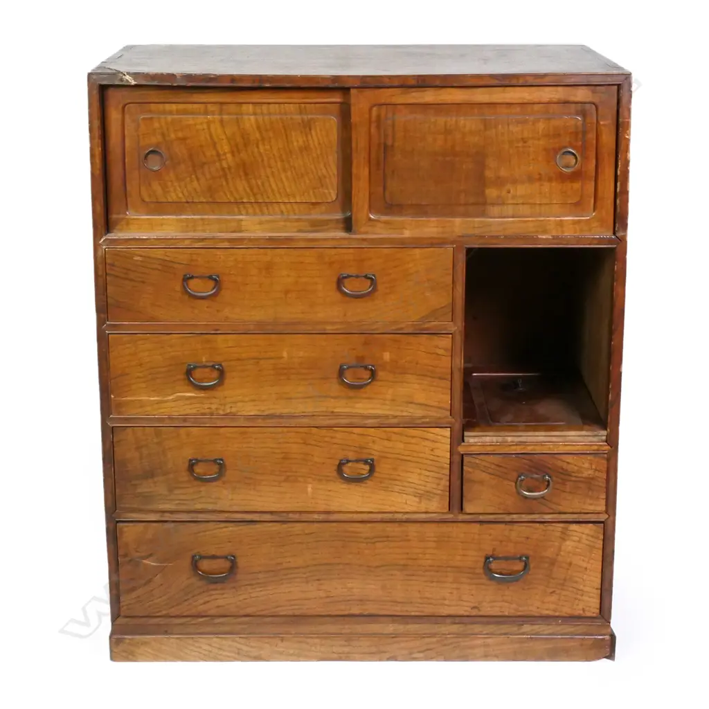 A c1900 Japanese Kodansu bedside chest, Image 1++