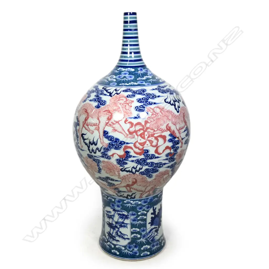 A large 20thC Chinese floor standing vase Image 1++