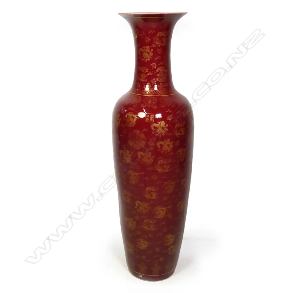 A large and impressive 20thC Chinese floor standing vase, Image 1++