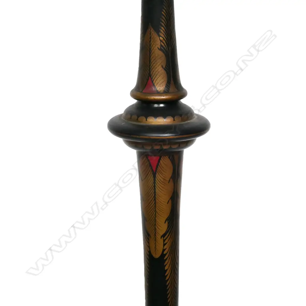 A 1920s chinoiserie standard lamp, Image 1++