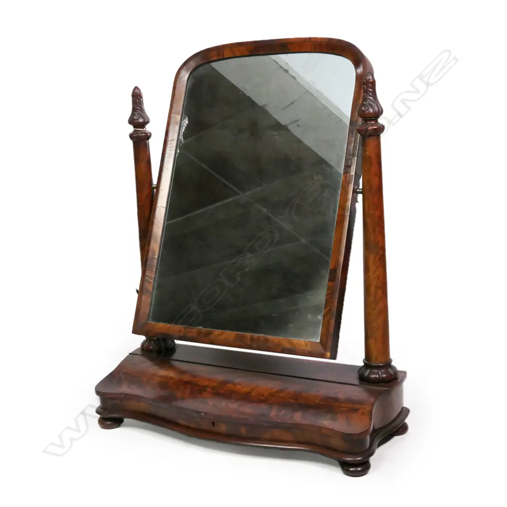 A Regency mahogany toilet mirror, Image 1++