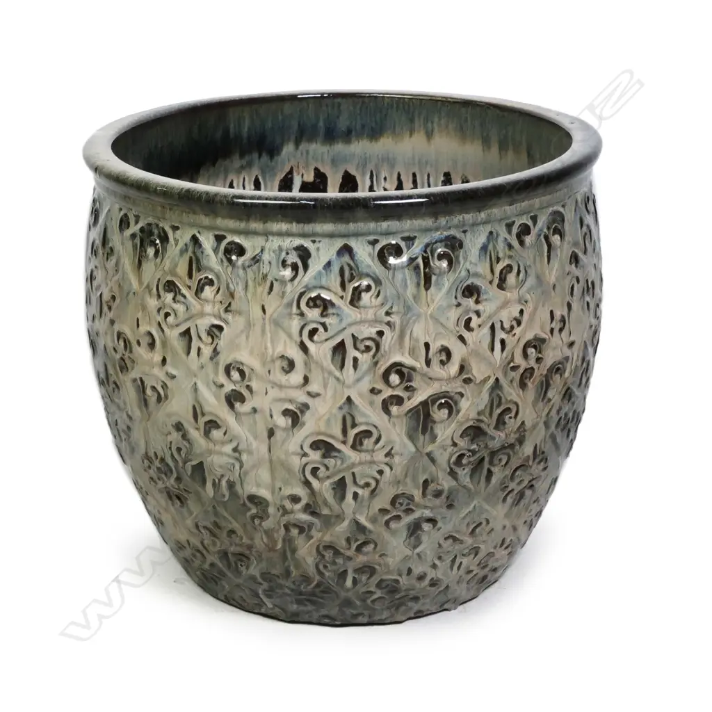 A large heavy glazed garden pot, Image 1++
