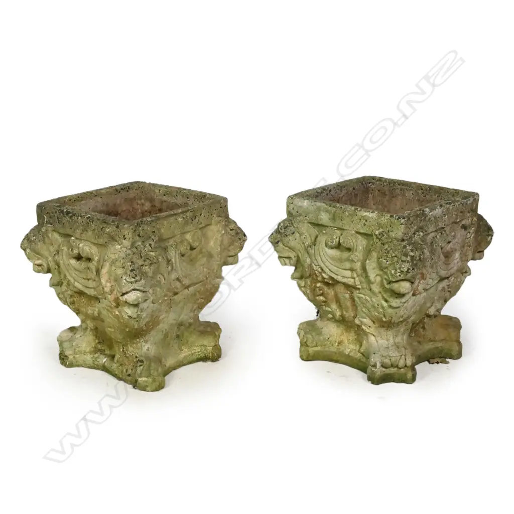A pair of vintage concrete garden urns, Image 1++