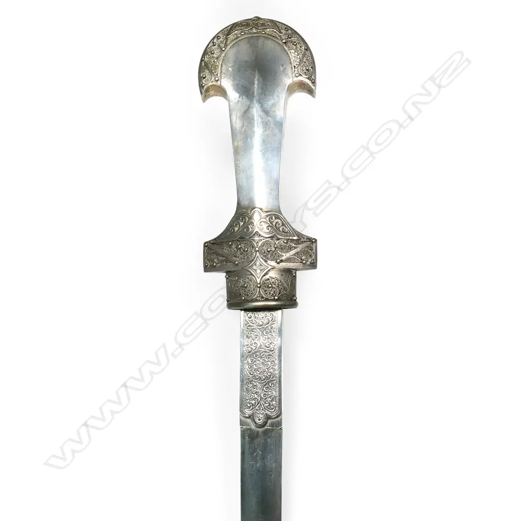 An uncommon c.1970 Arabian presentation jewelled sword, Image 1++