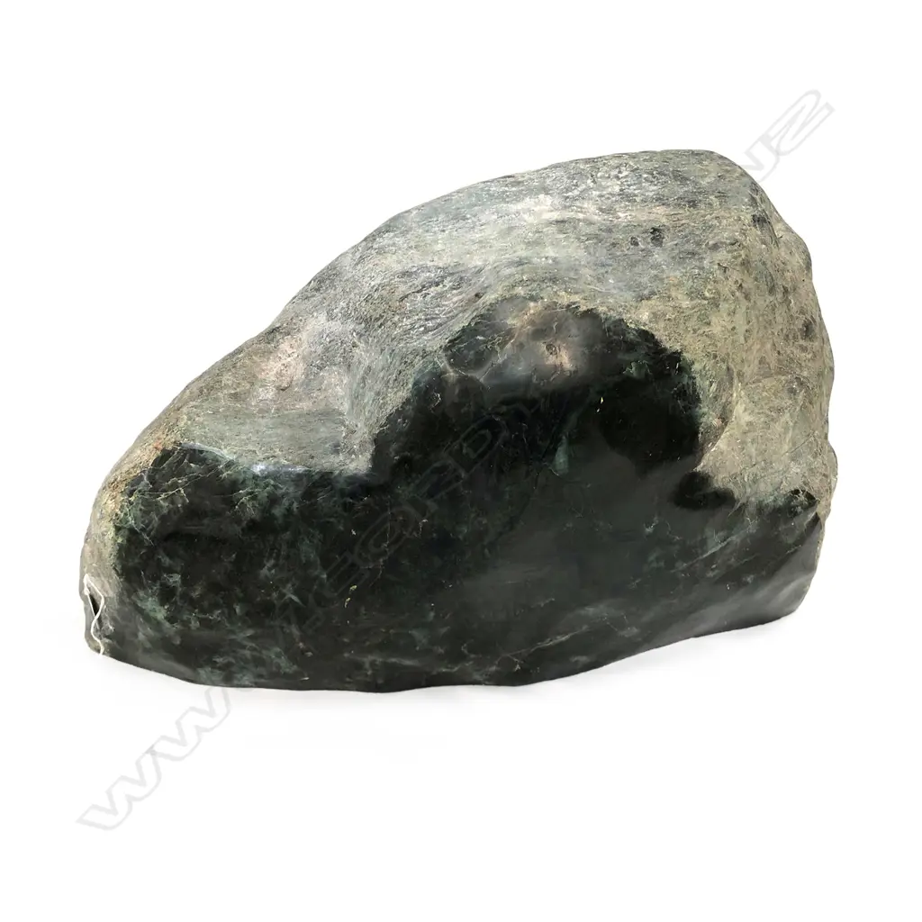 A large and impressive pounamu boulder, Image 1++