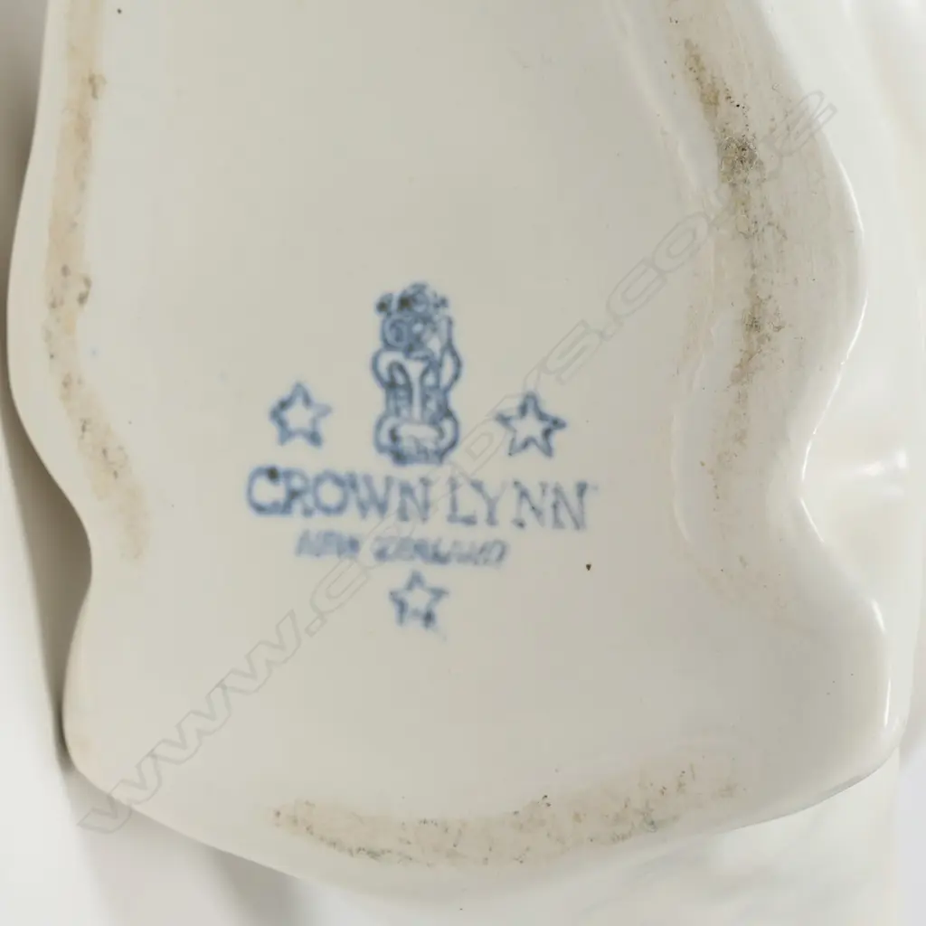 A Crown Lynn small white swan, Image 1++