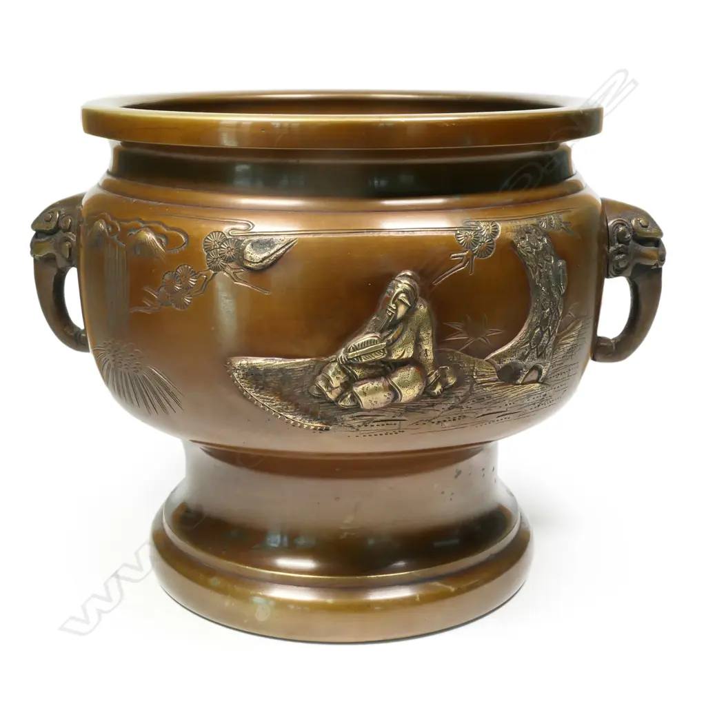 A 19thC Japanese bronze wax cast Firepot/hibachi, Image 1++