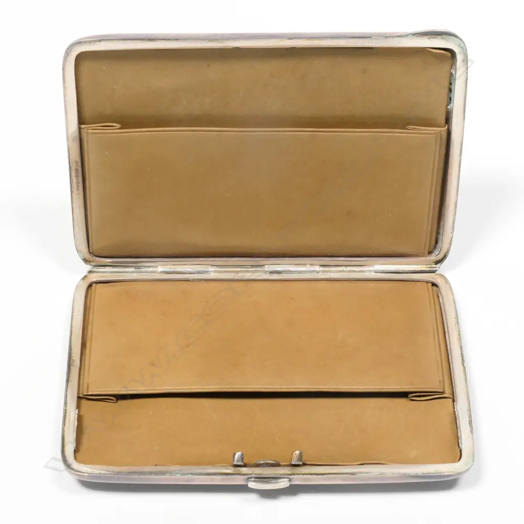 A good early 20thC European silver and enamel card case, Image 1++