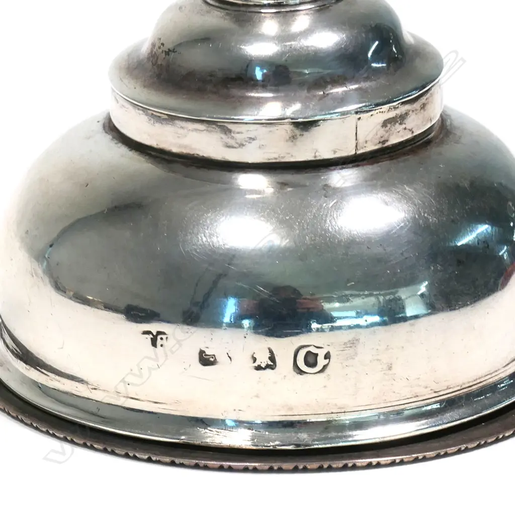 A George III silver wine funnel, Image 1++