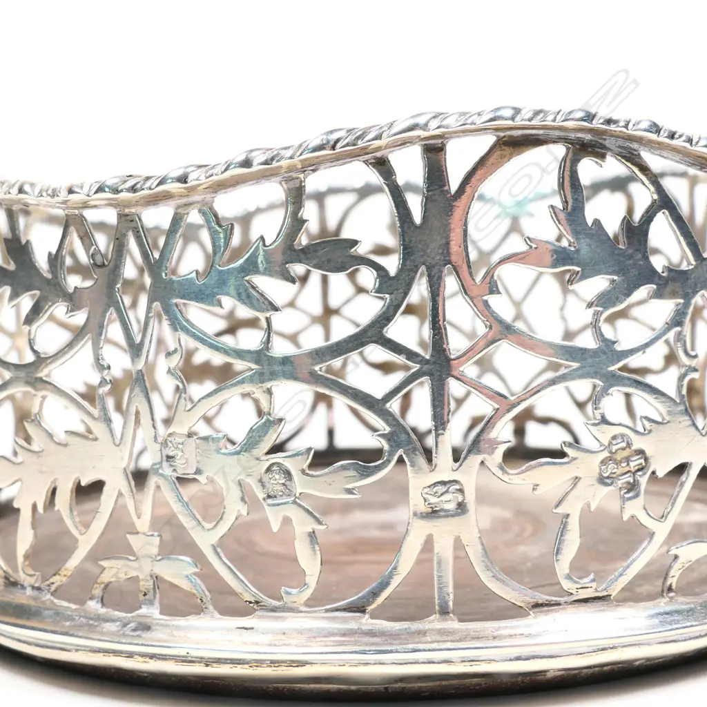 A pair of early George III wine coasters, Image 1++