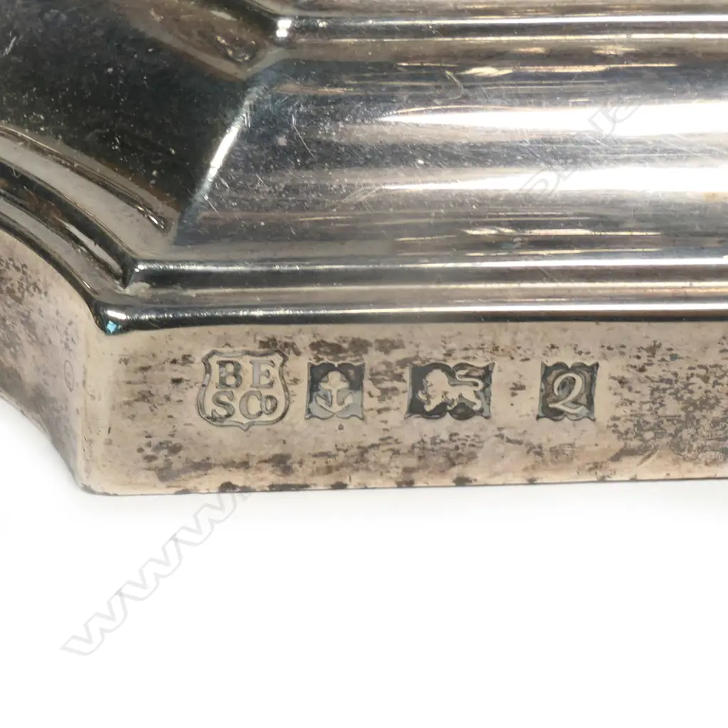 A pair of good 20thC silver Georgian style candlesticks, Image 1++