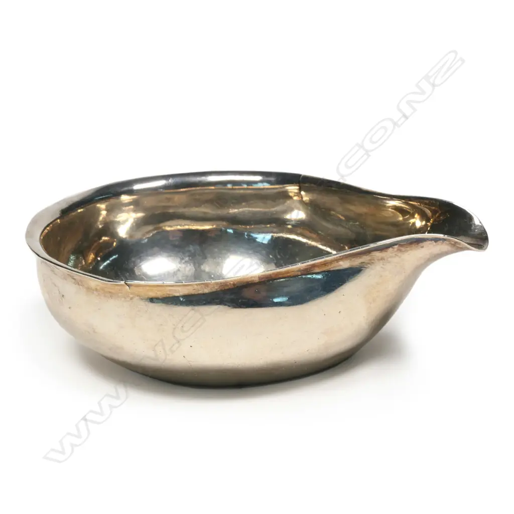 A George II silver pap boat, Image 1++