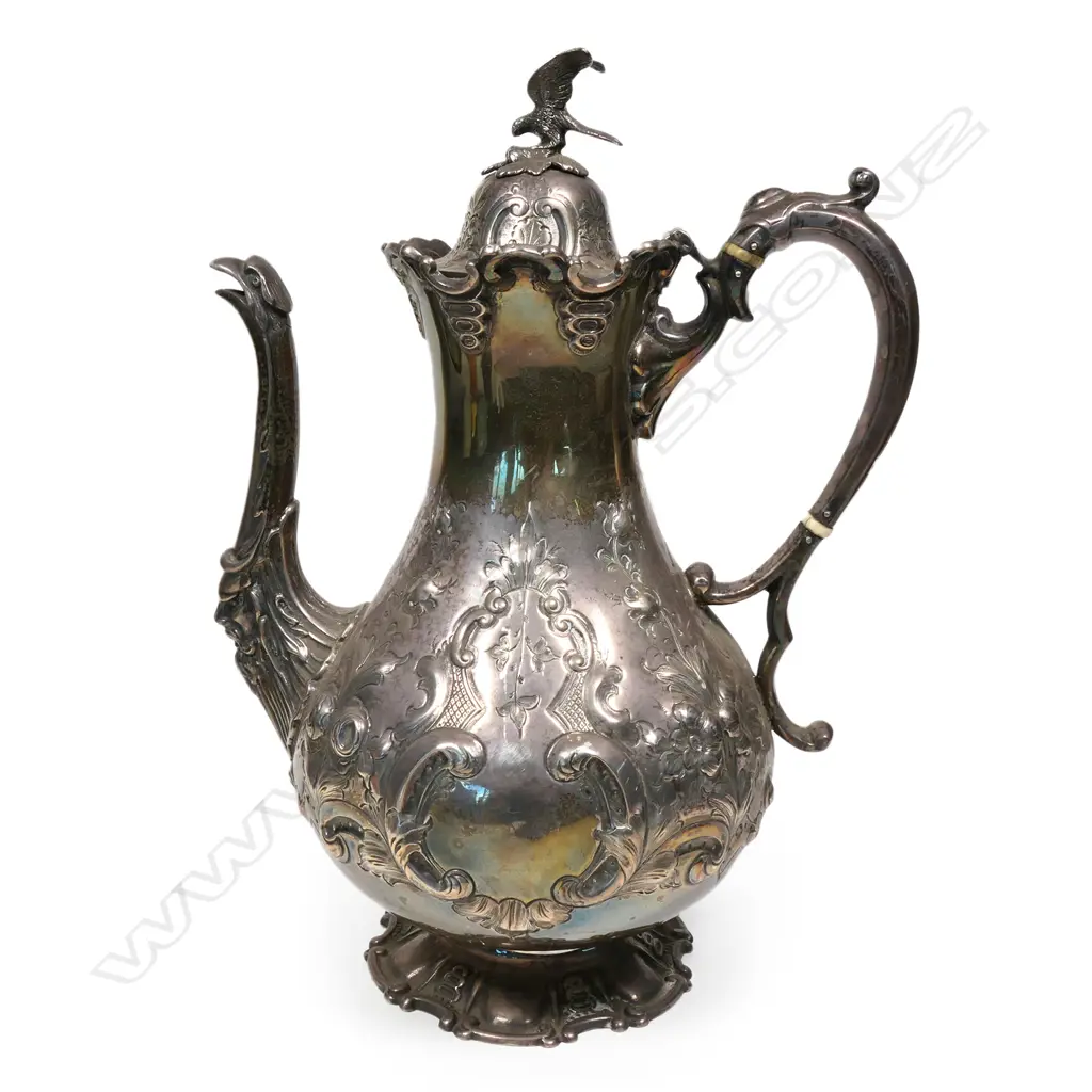 A Victorian silver coffee pot, Image 1++