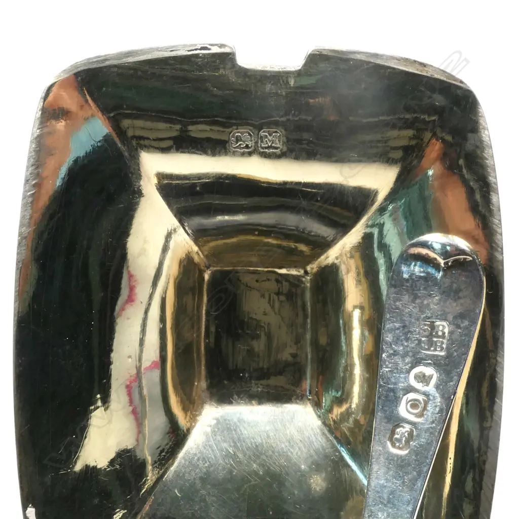A George III silver mustard pot, Image 1++