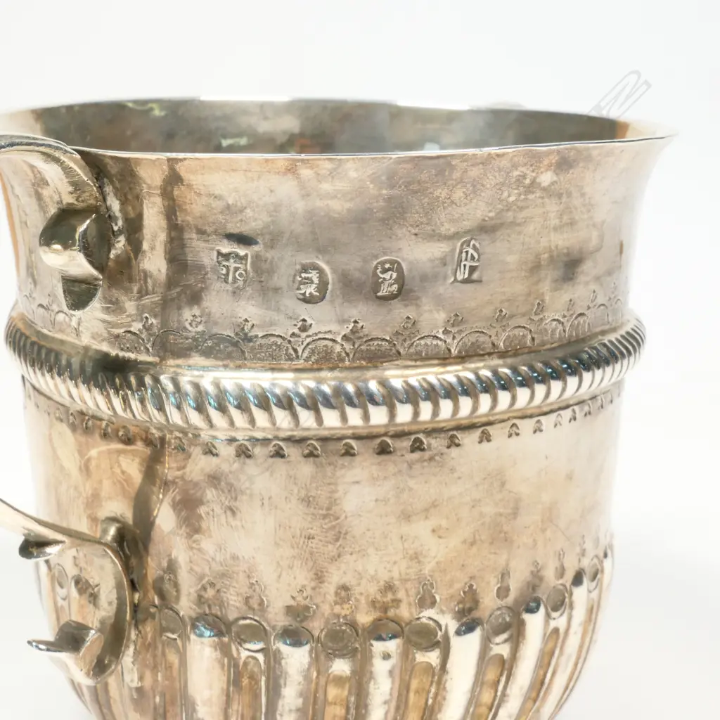 A good set of six silver King's Pattern soup spoons Image 1++