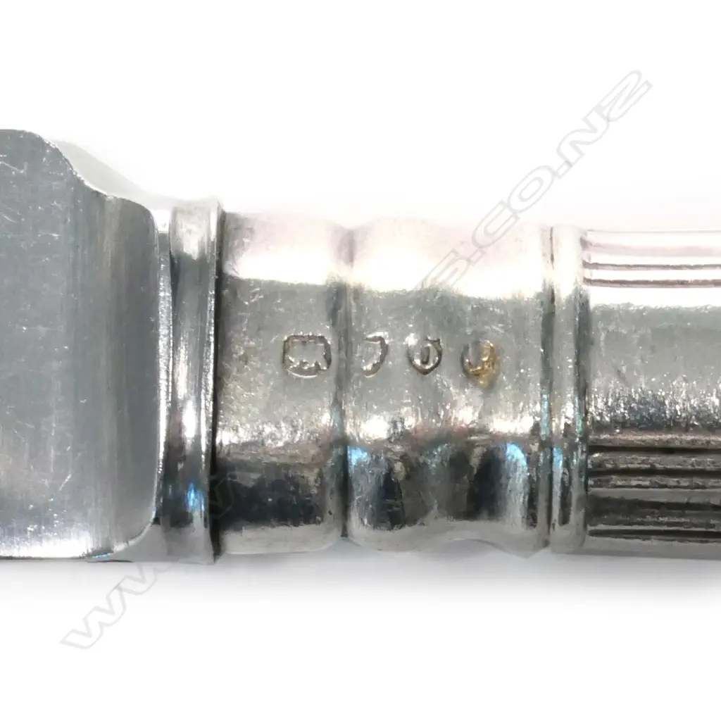 A set of six Victorian silver handled King's Pattern table knives, Image 1++