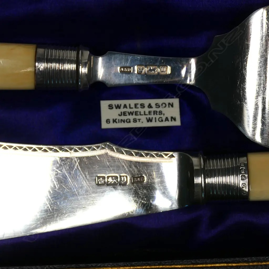 A set of ivory and silver fish servers, Image 1++