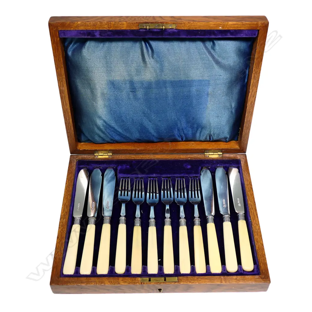 A six-place ivory and silver fish set, Image 1++
