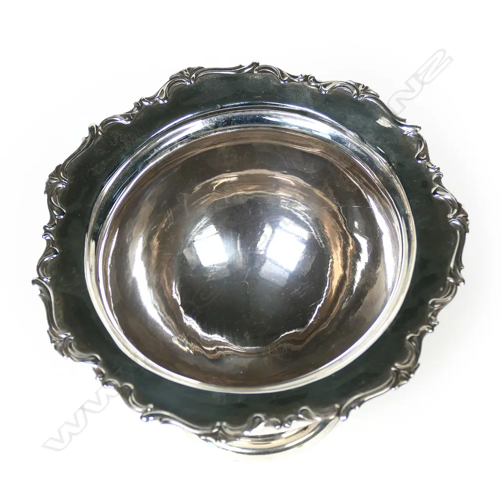 An Edwardian small deep silver comport on stand, Image 1++