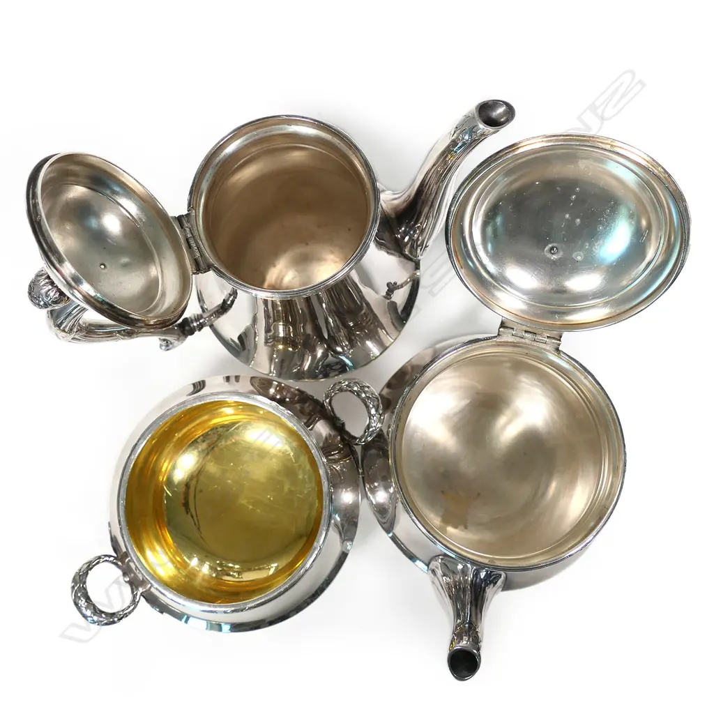 A French Christofle silver plate tea set, Image 1++
