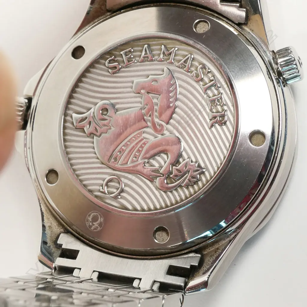 An Omega Seamaster professional chronometer wristwatch, Image 1++