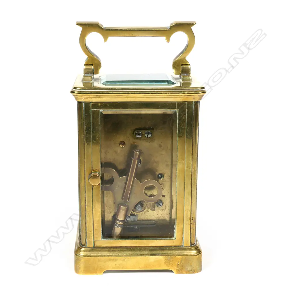 A 19thC French brass cased carriage clock, Image 1++