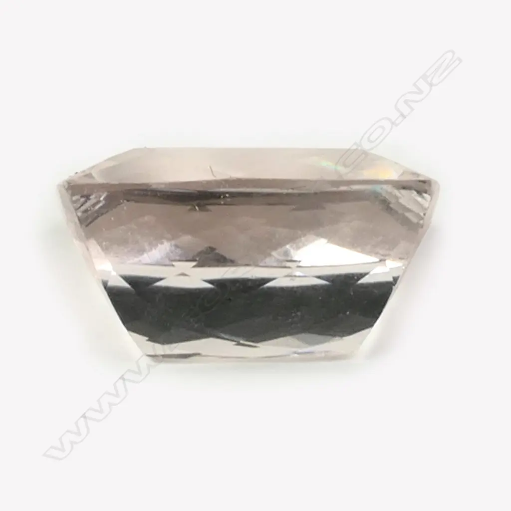 A cushion cut loose morganite stone, Image 1++