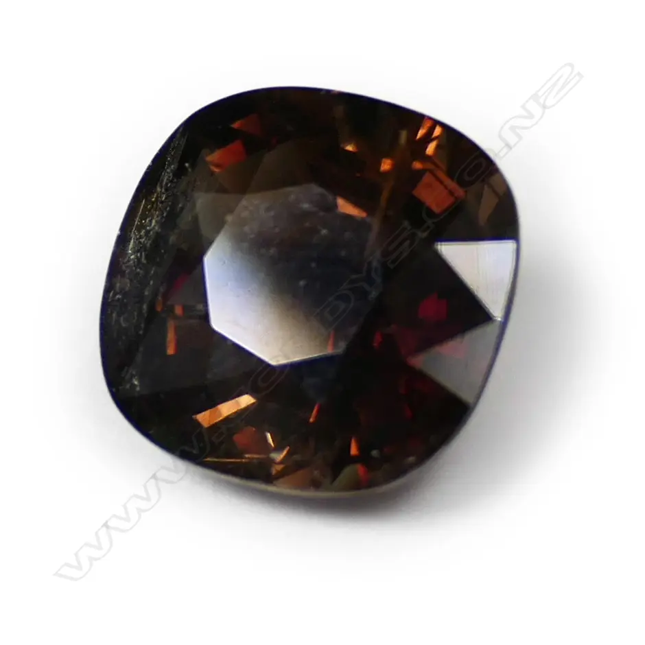A loose Alexandrite gemstone, Image 1++