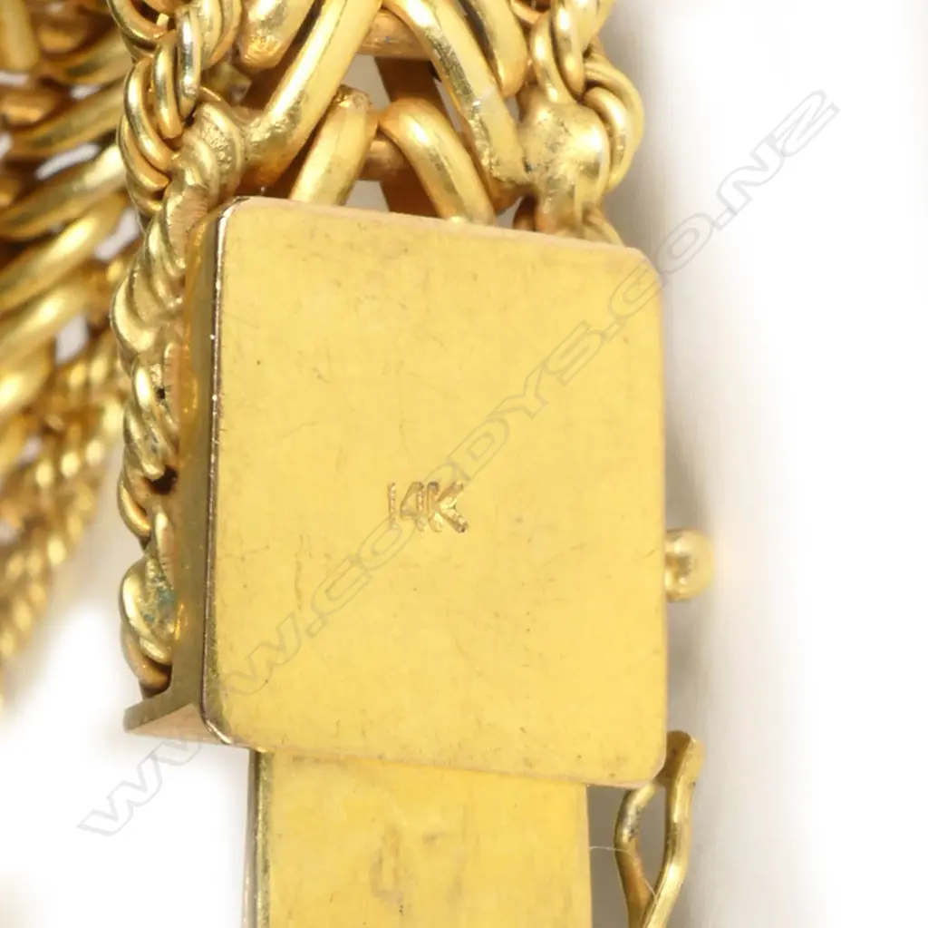 A 14ct gold bracelet, Image 1++