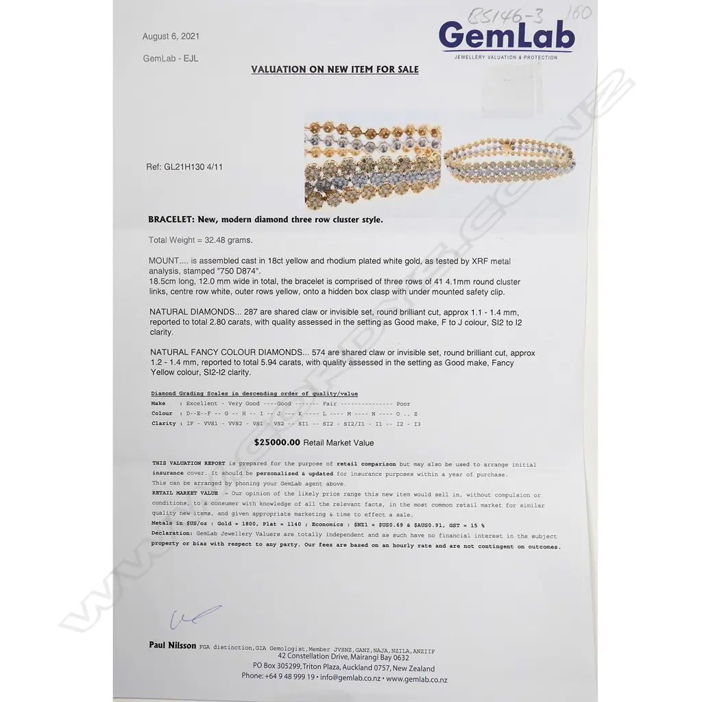 An 18ct white gold yellow and white diamond three row diamond cluster bracelet, Image 1++