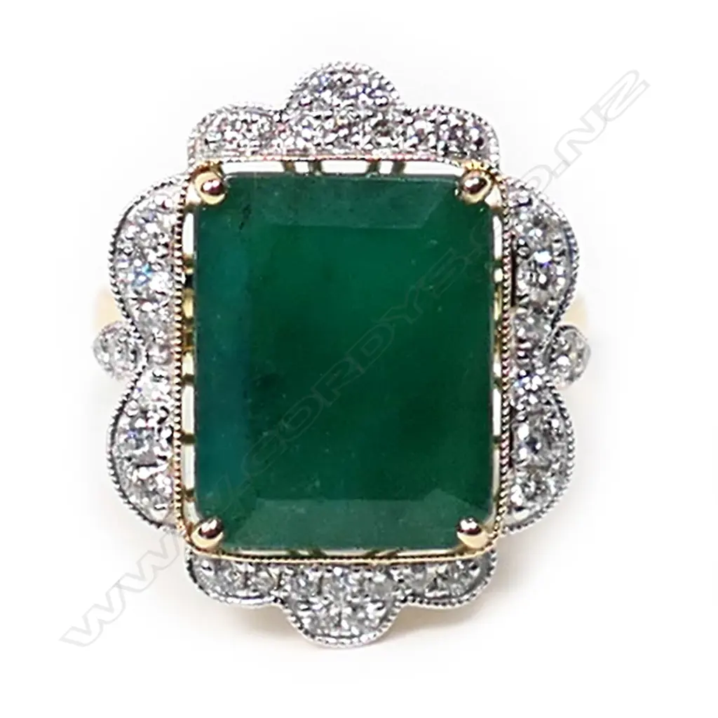 A 14ct gold emerald and diamond vintage style ring, Image 1++
