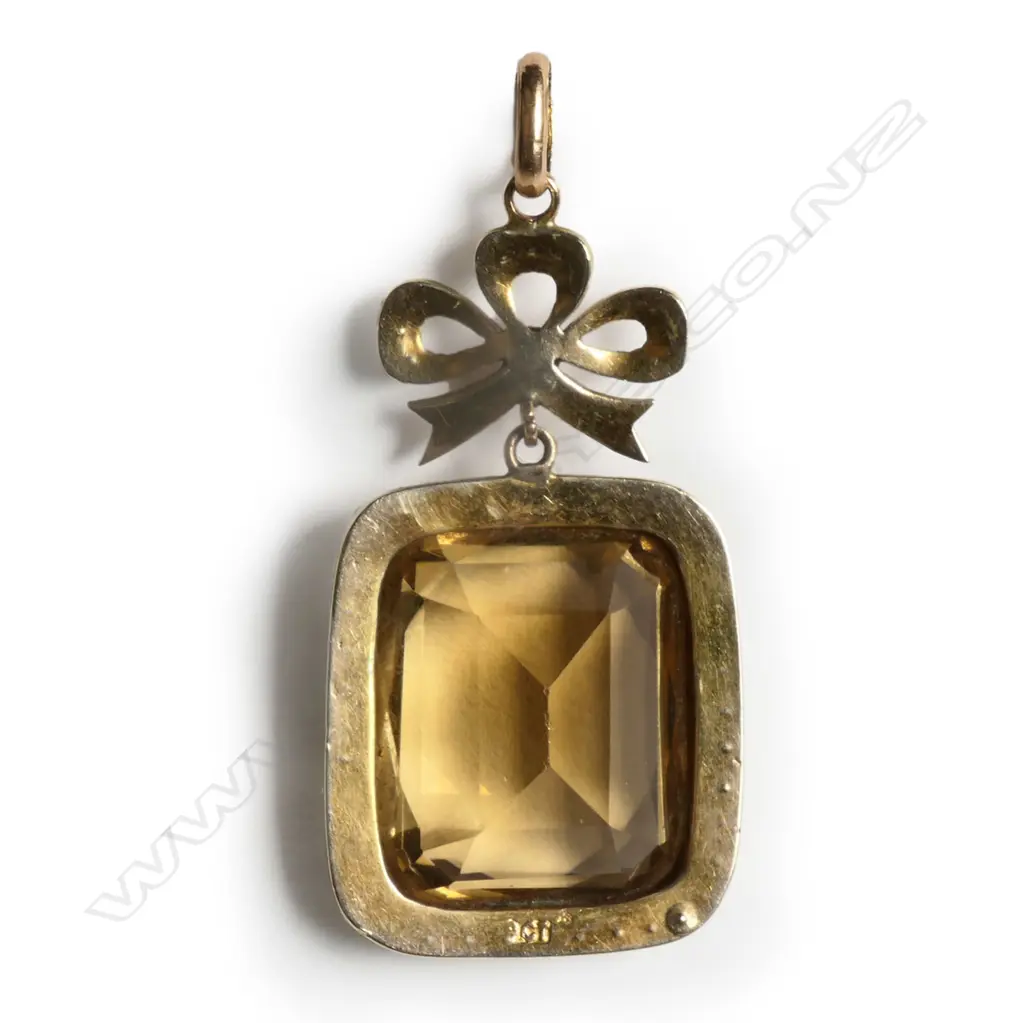 A 9ct gold Victorian pearl and citrine pendant, Image 1++
