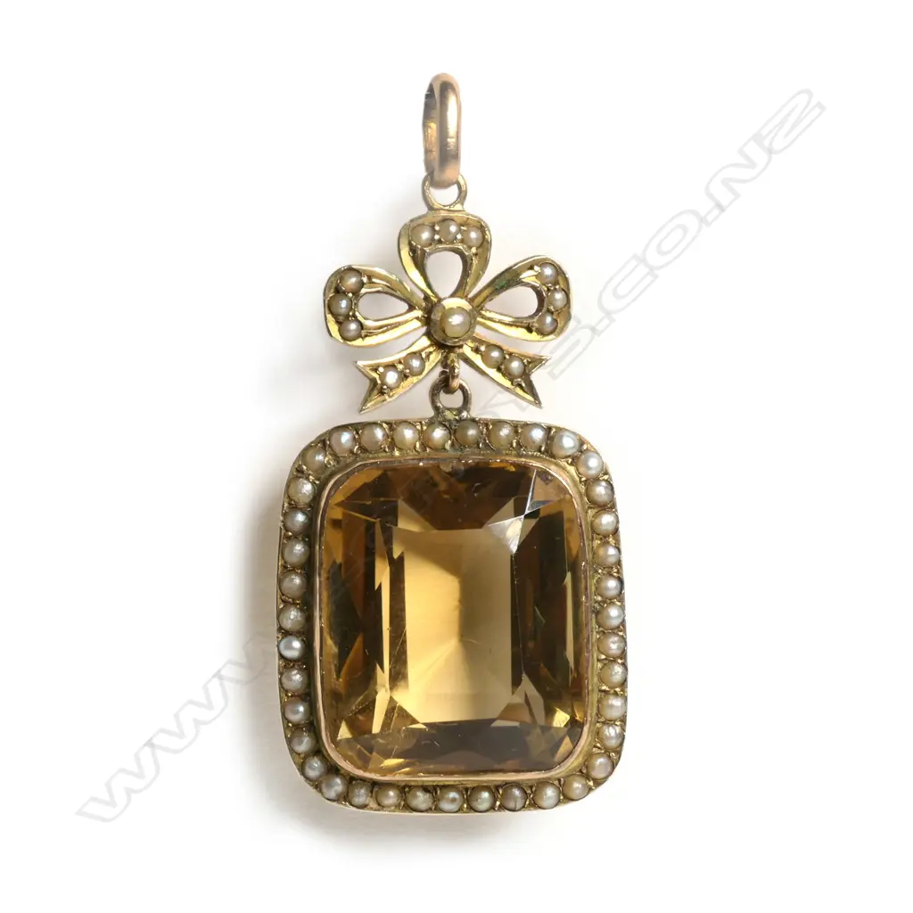 A 9ct gold Victorian pearl and citrine pendant, Image 1++