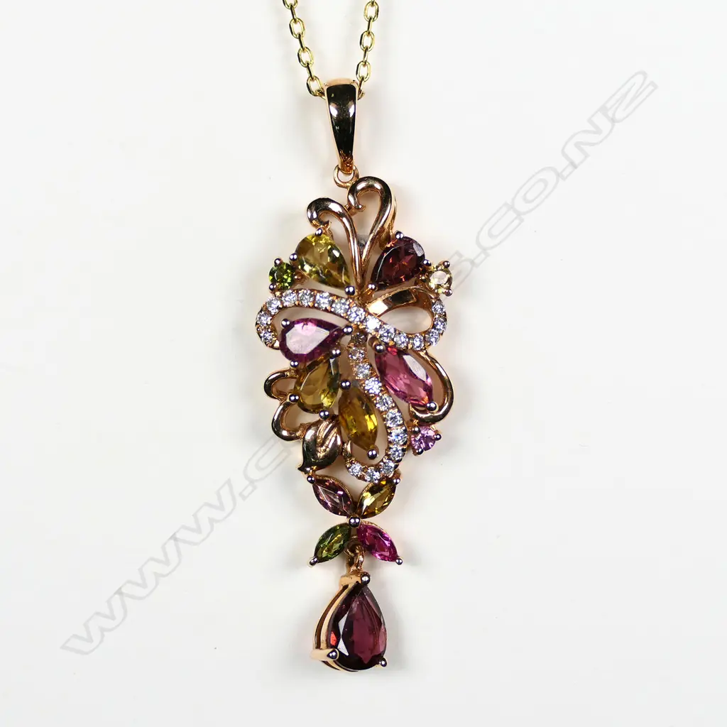 An 18ct rose gold, diamond and tourmaline pendant on chain, Image 1++