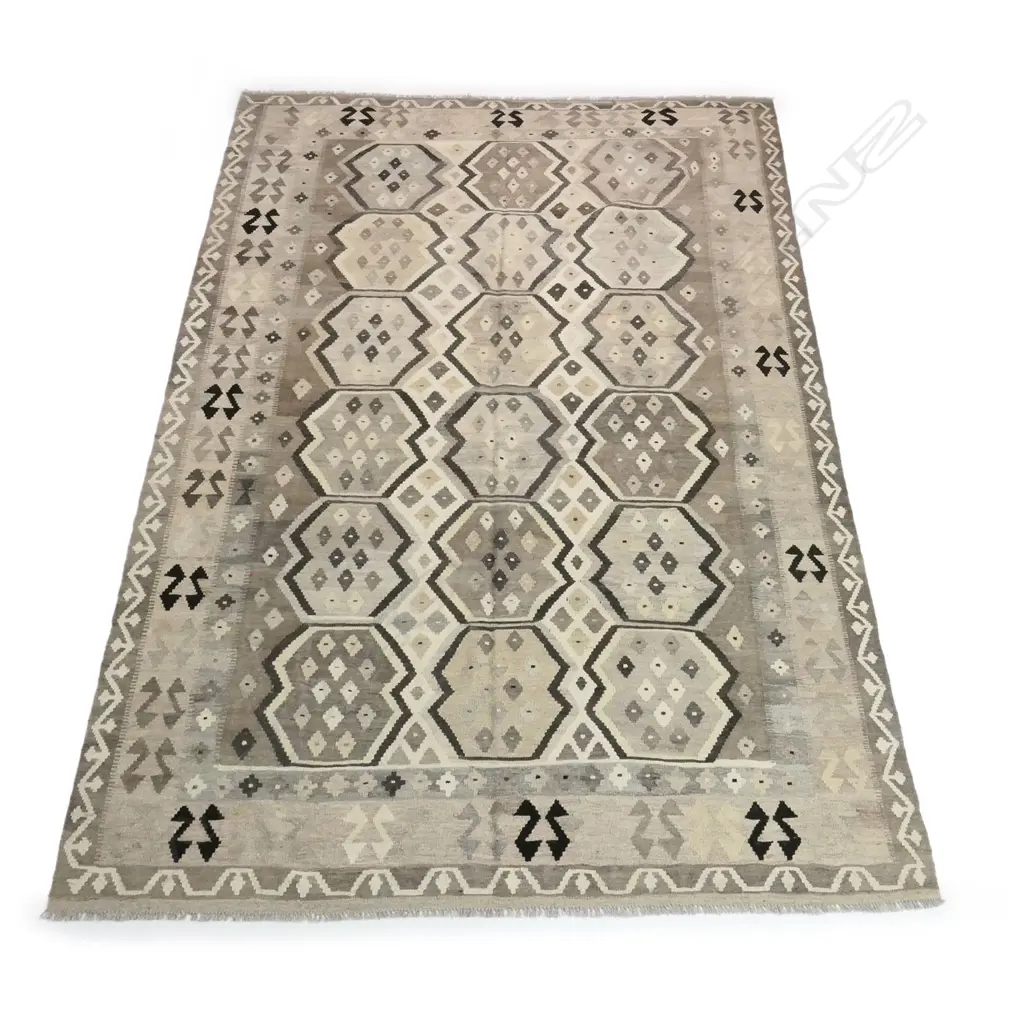 A large hand-woven slit-weft kilim rug, Image 1++