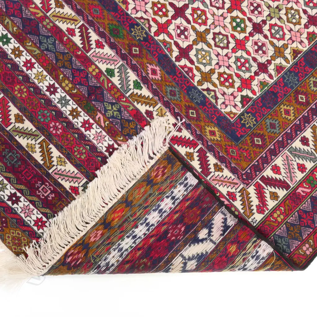 A Sumak flat weave rug, Image 1++
