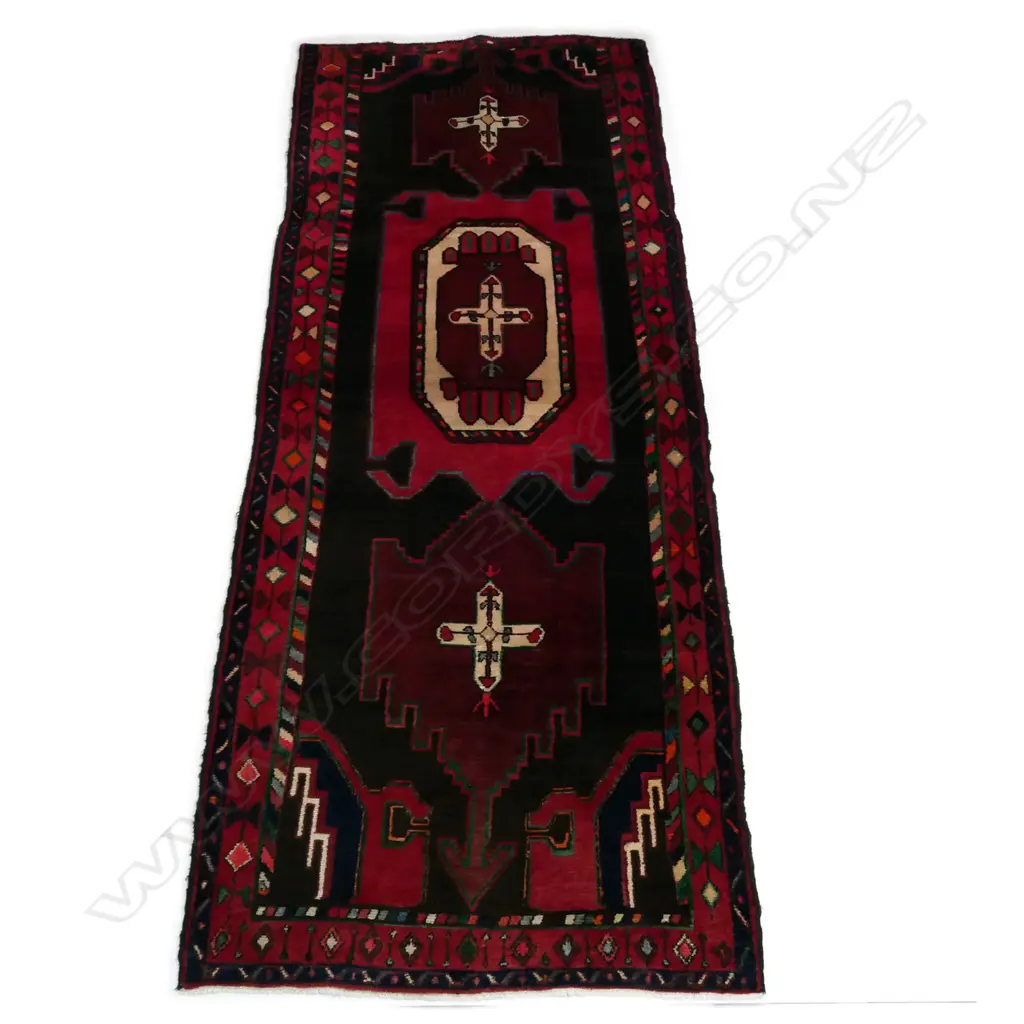 A Persian hand knotted Ardebil broad runner, Image 1++