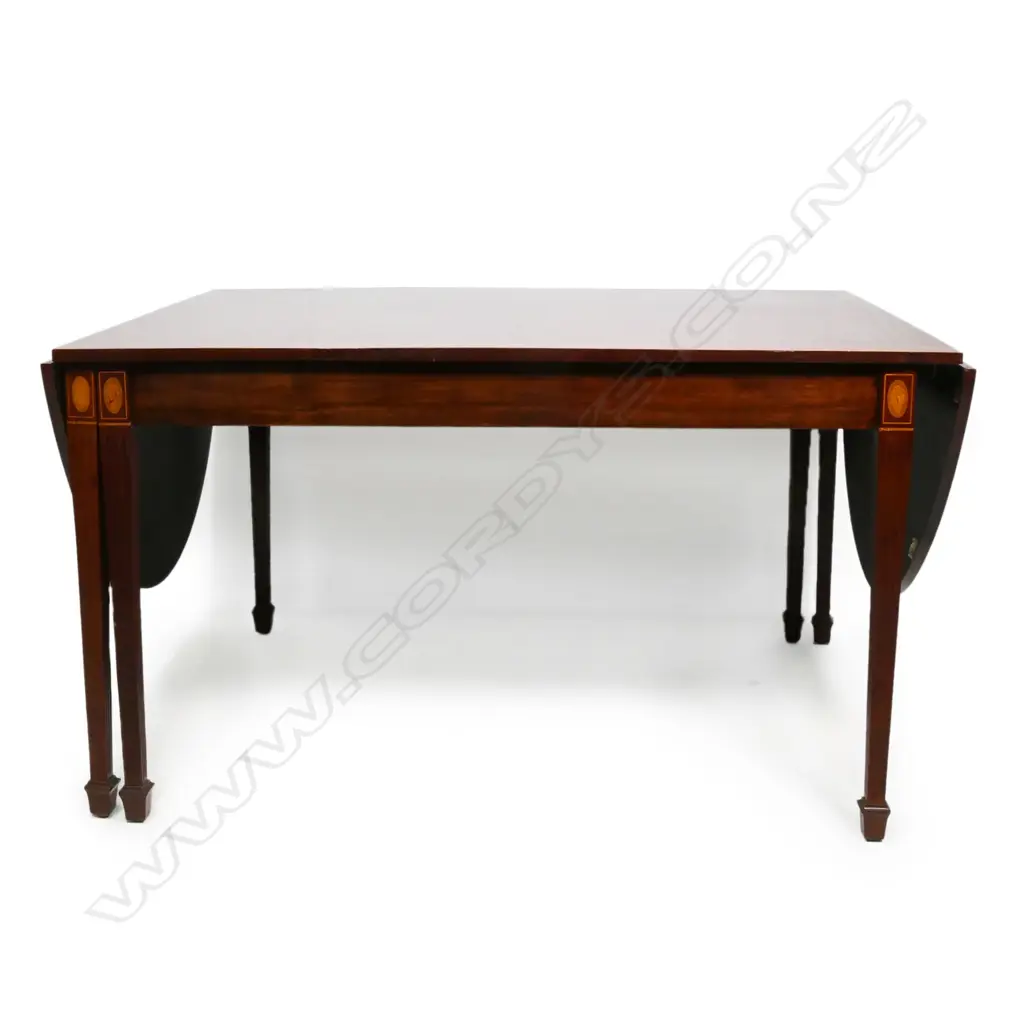 A Sheraton style mahogany drop leaf demi-lune ended dining table, Image 1++