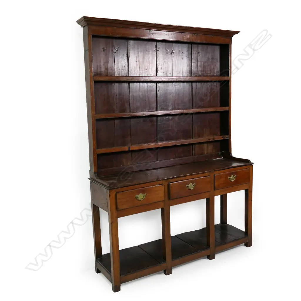 A Georgian oak plate rack dresser, Image 1++