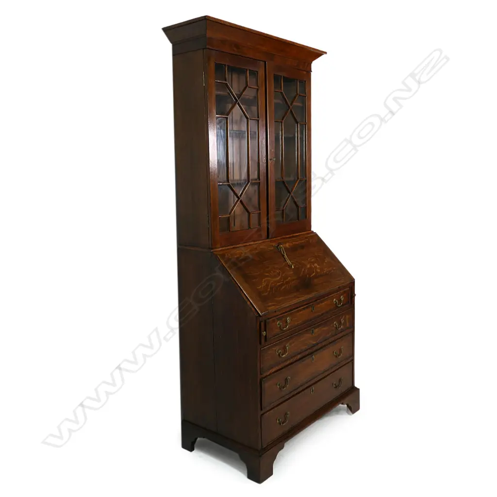 A Georgian oak bureau bookcase, Image 1++
