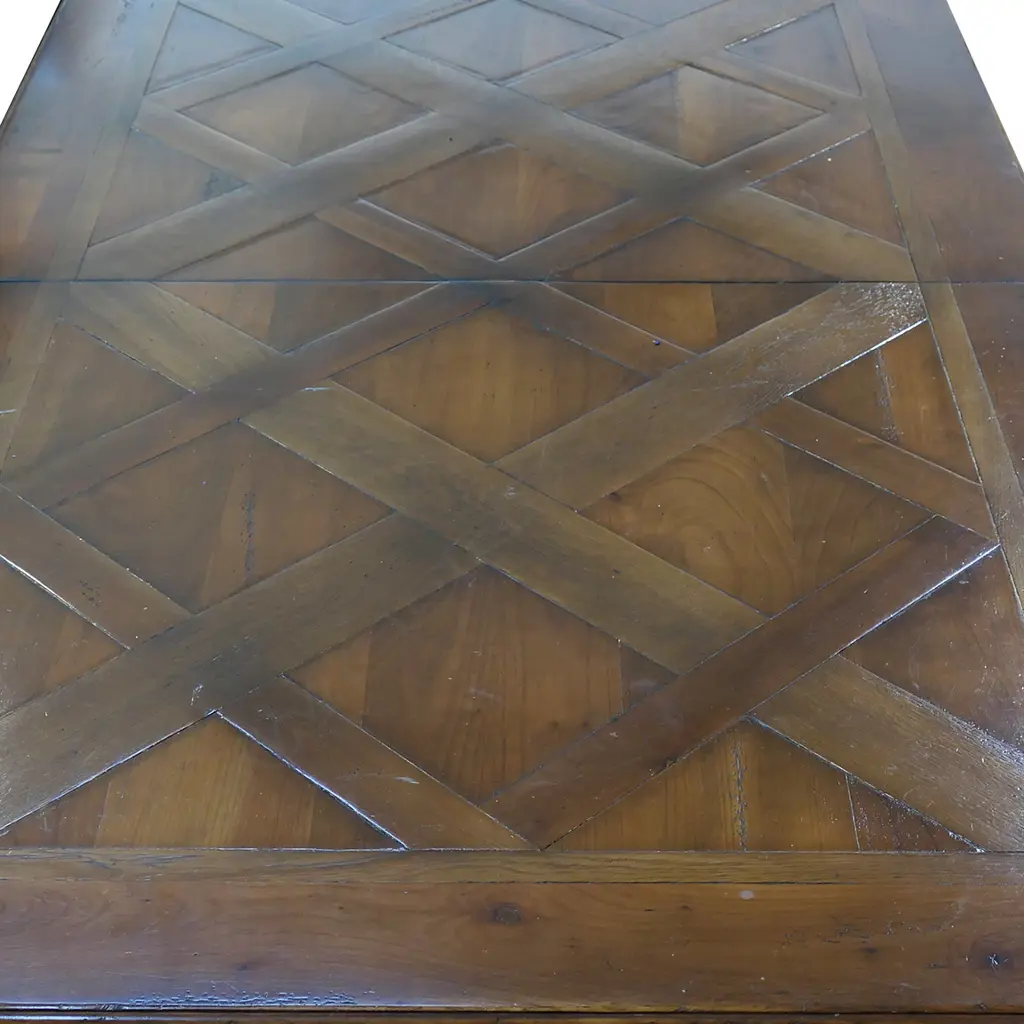 A Cavit & Co. Louis XVI style extension dining table, Image 1++