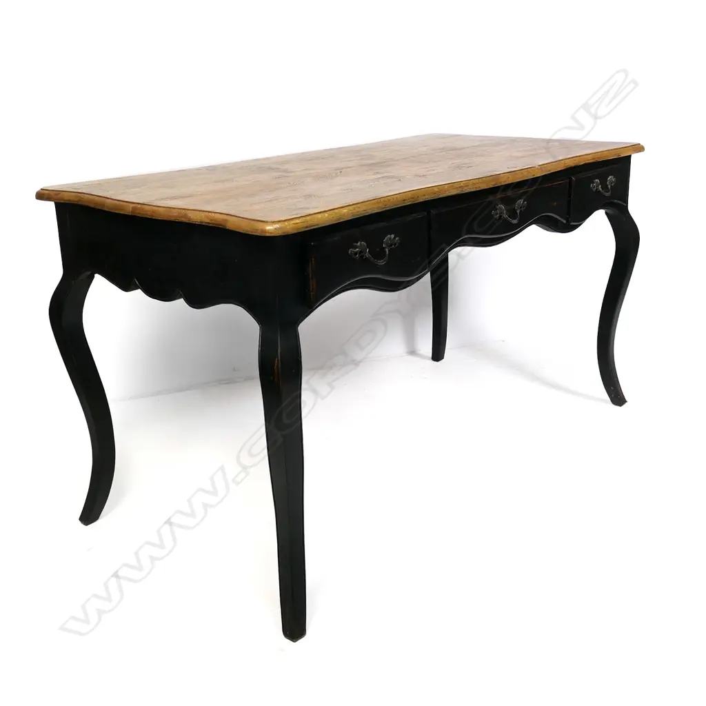 A 20thC French antique style library table, Image 1++
