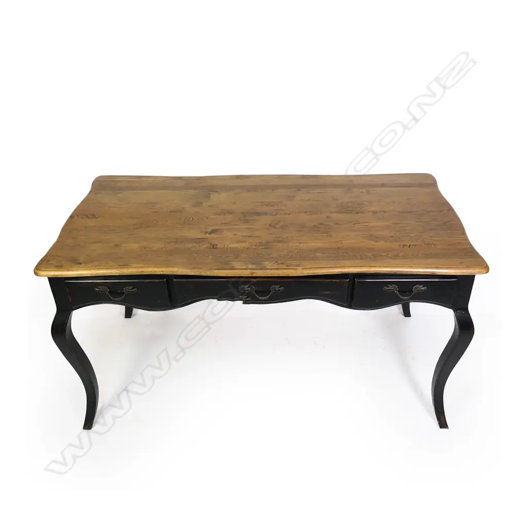 A 20thC French antique style library table, Image 1++