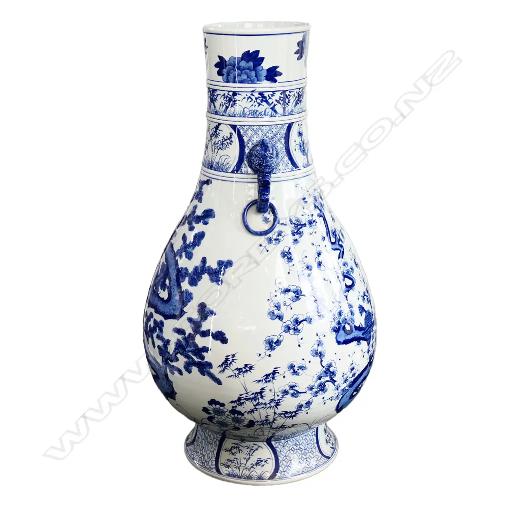 A large modern Chinese classical floor vase, Image 1++