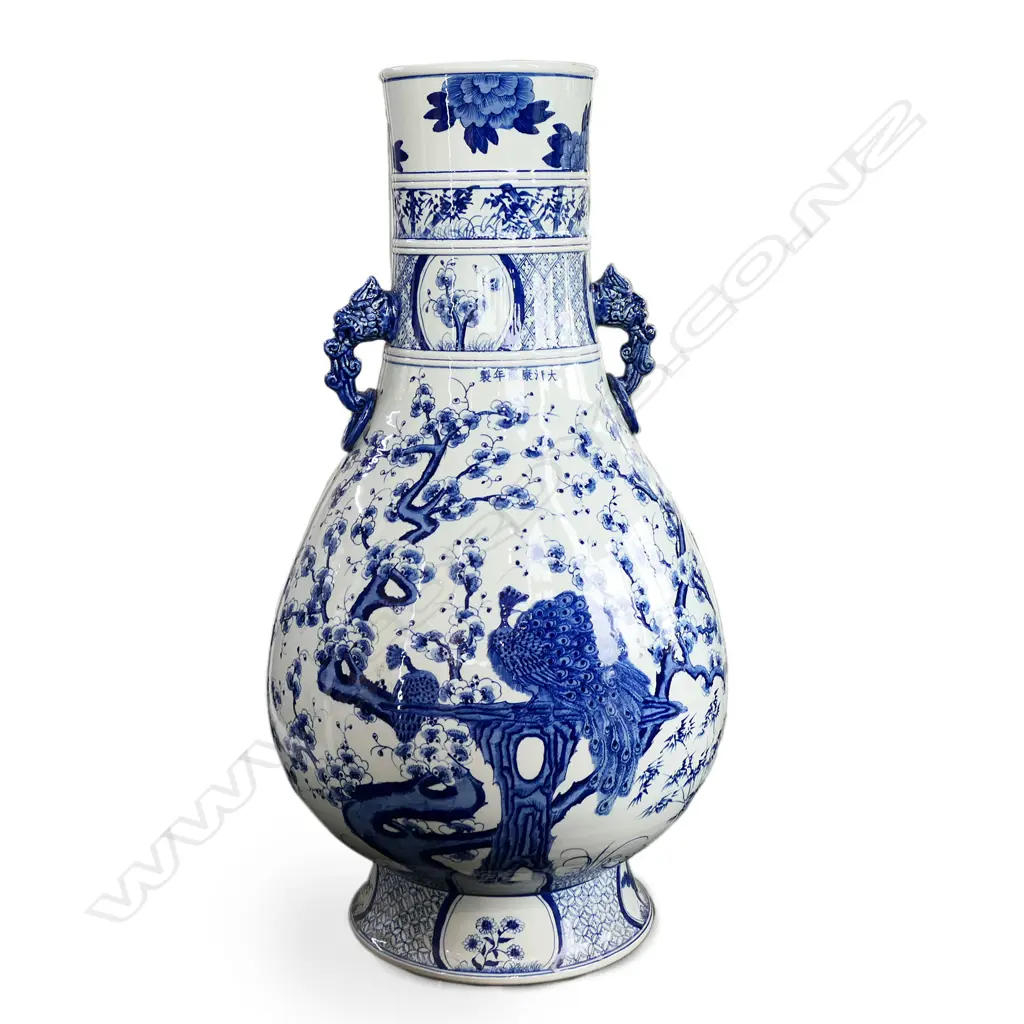 A large modern Chinese classical floor vase, Image 1++