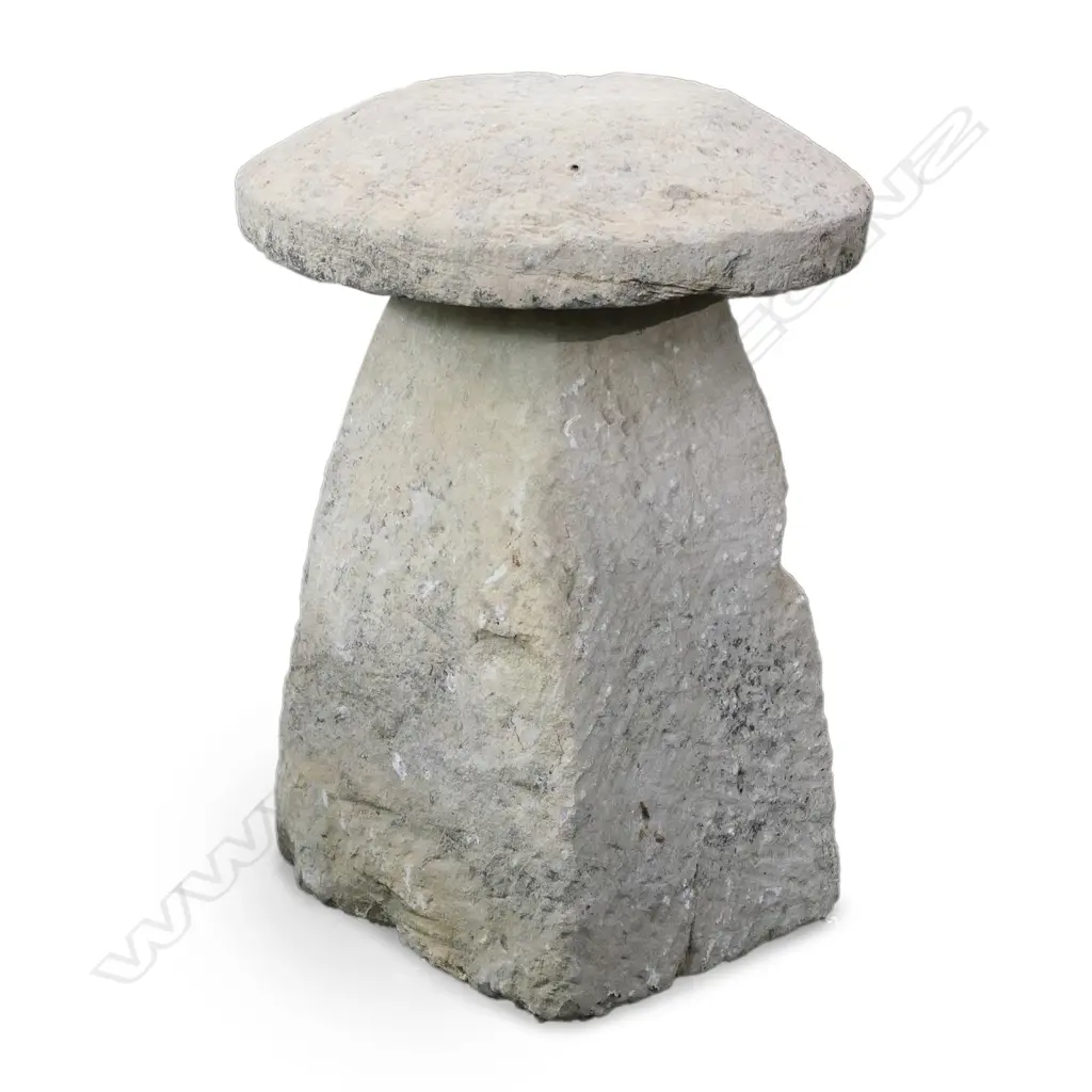 A genuine early English staddle stone, Image 1++