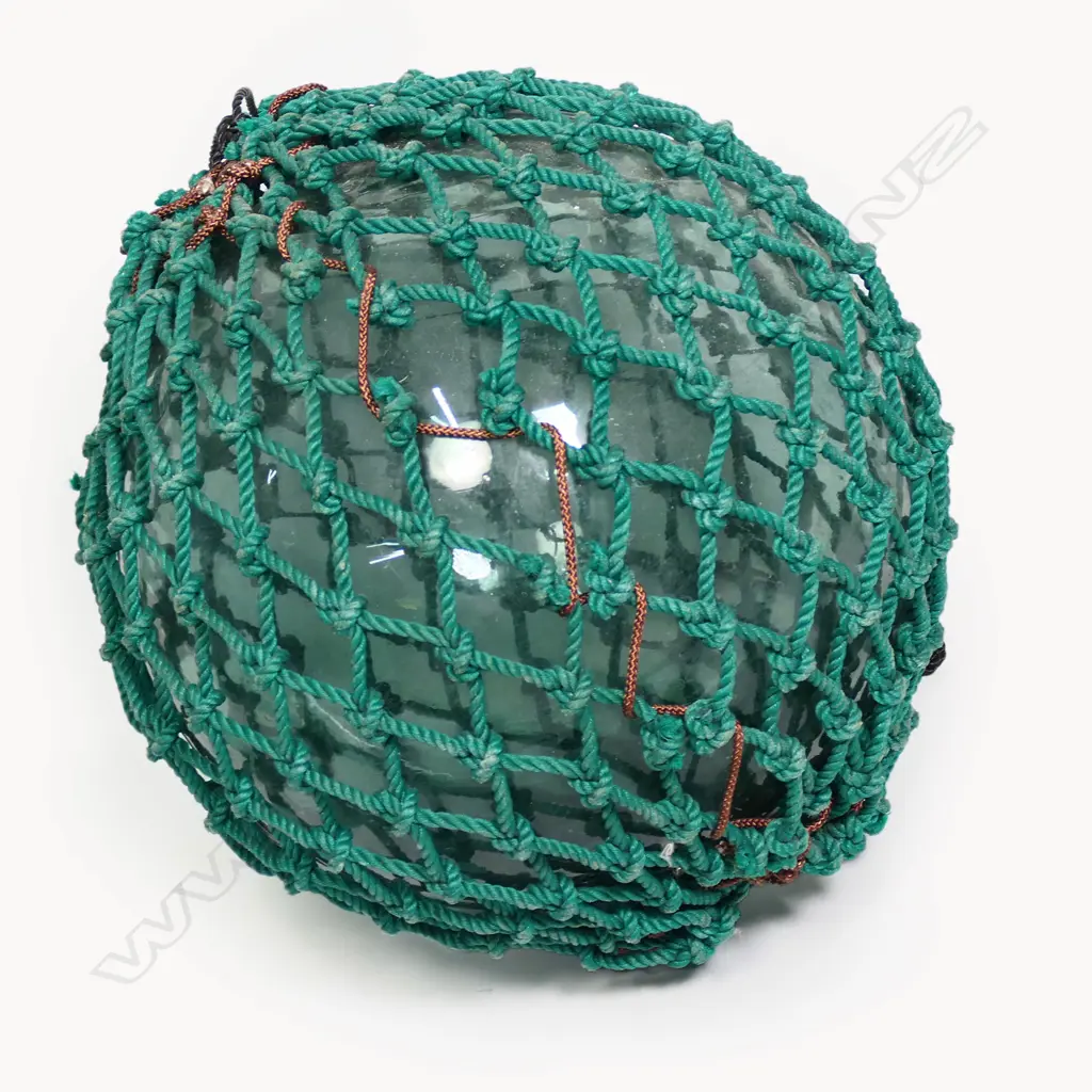 An old Japanese glass fishing float, Image 1++