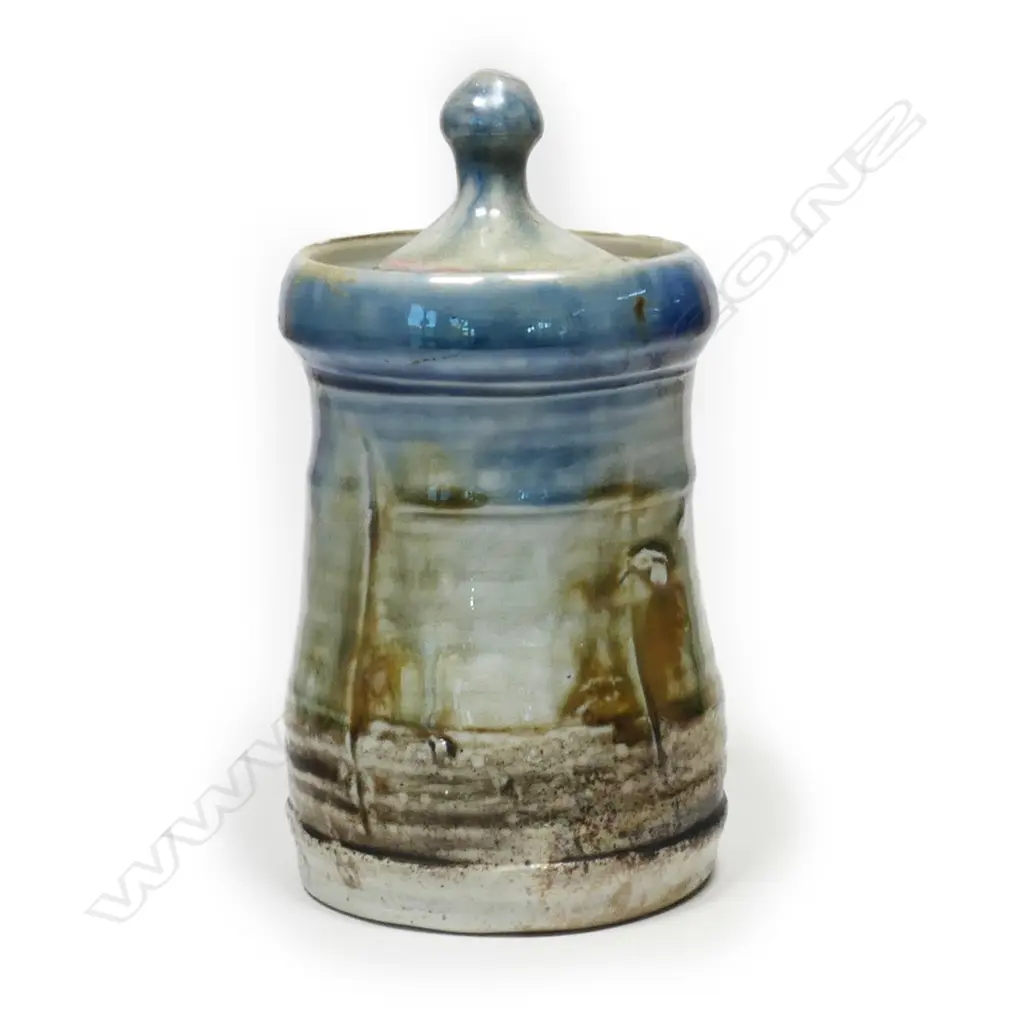 Denis O'Connor salt glazed lidded jar, Image 1++