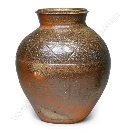 Bruce Martin (Kamaka Pottery, Hastings) large studio pottery vase